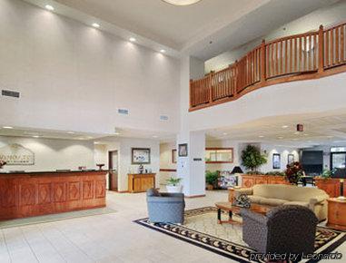 Comfort & Colinas Dfw Hotel 3*