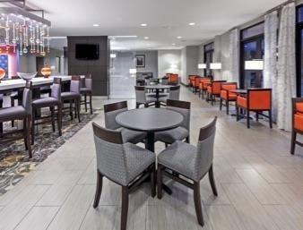 Comfort & Colinas Dfw
