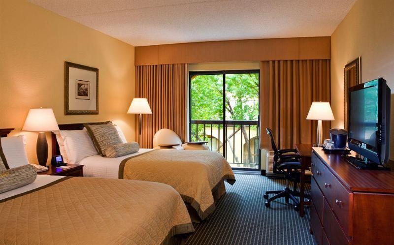 Hotel Comfort & Colinas Dfw