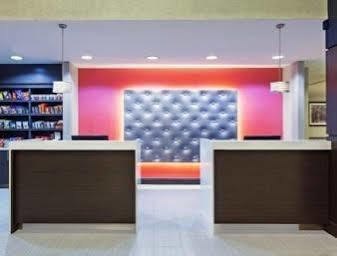 Comfort & Colinas Dfw Hotel 3*